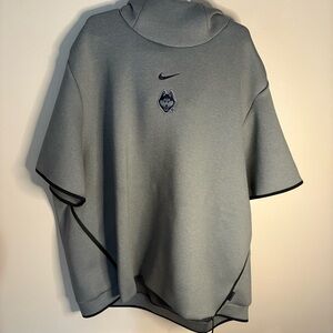 4X Nike UConn Men's Short Sleeve Therma Hoodie